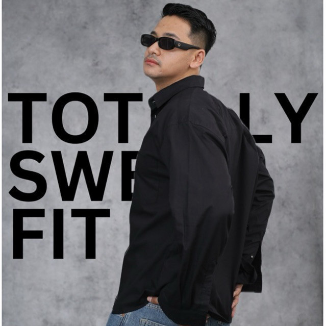 Kemeja Polos Oversized Black (Plain Oversized Shirt Black)