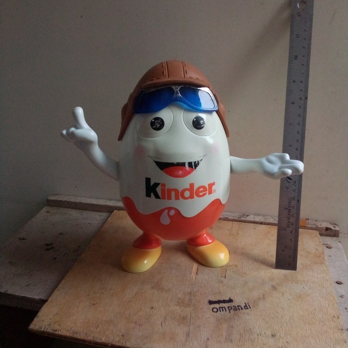 MS99 figure kartun kinder Joy besar bekas