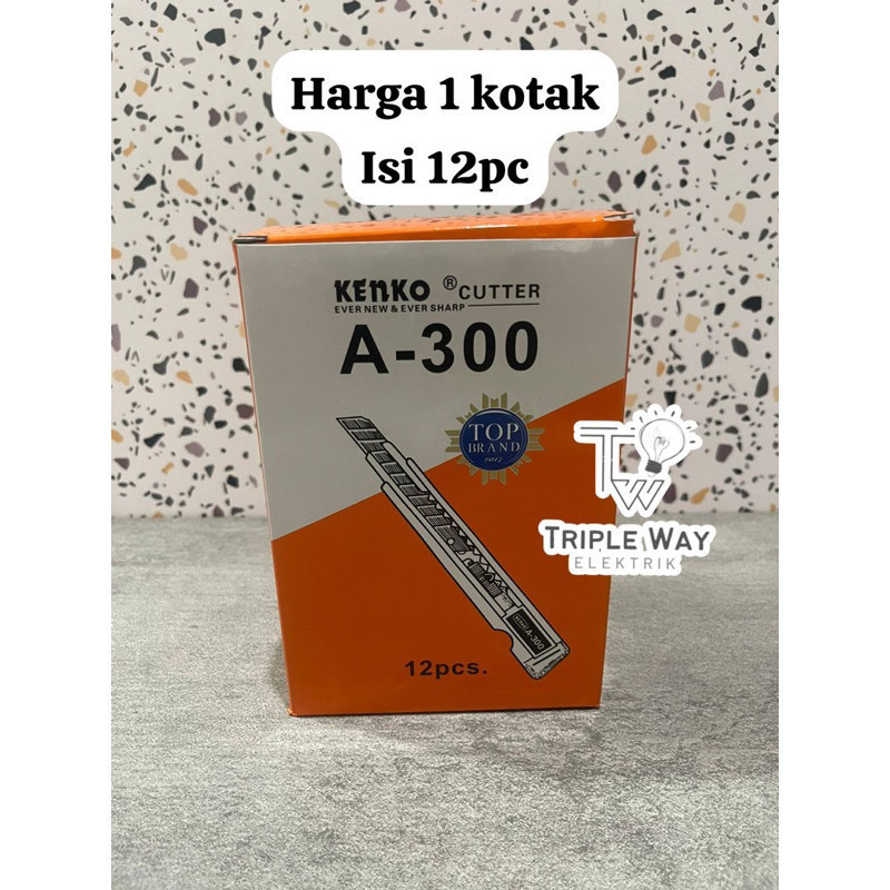 

CUTTER KENKO KECIL 1 box (isi 12pc)