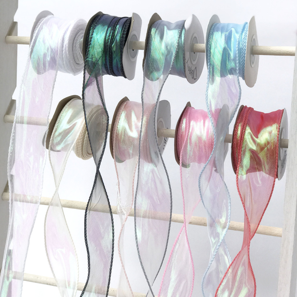 

1 Roll Pita Fishtail Hologram Korea Gelombang 3,8 Cm Panjang 9 Meter Korean Ribbon Florist Accessories Fst