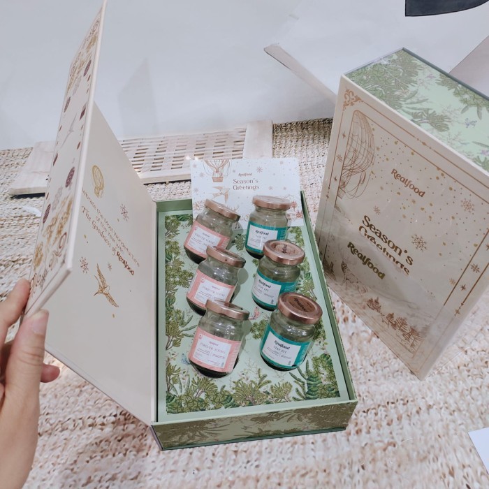 

DISKON Hampers Realfood Natal - Kado Merry Christmas 6 botol Realfood NTL06
