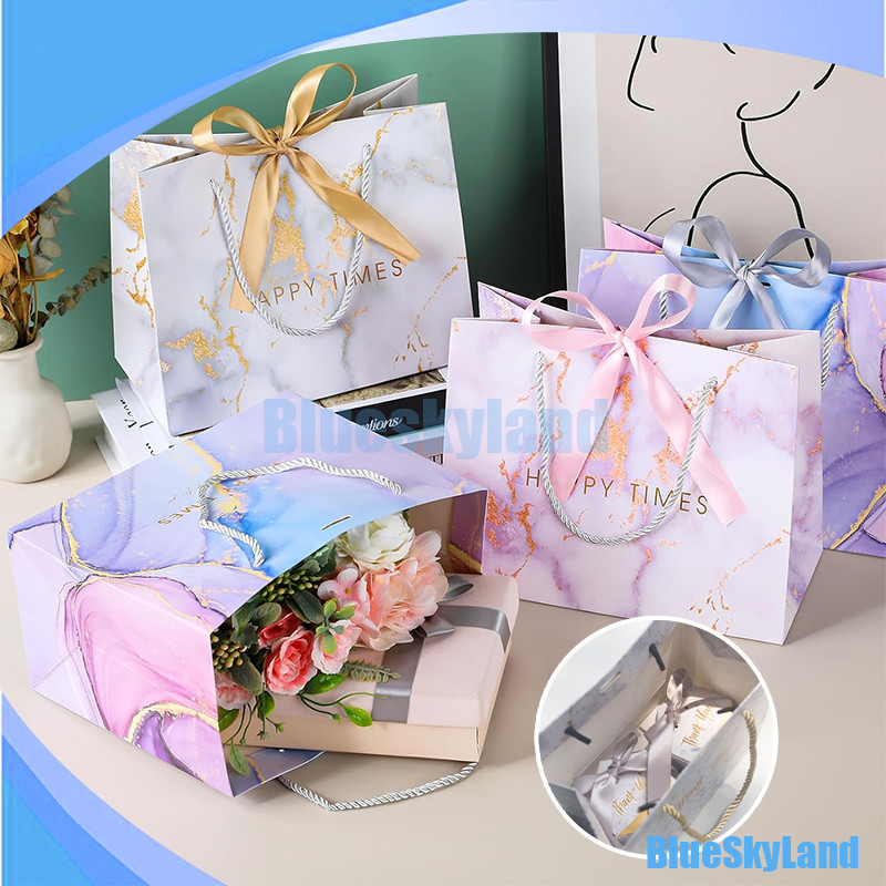 

Paper Bag / Paper Bag Ultah / Paper Bag Souvenir / Paper Bag Lucu / Tas Kado / Tas Souvenir / Tas Hadiah