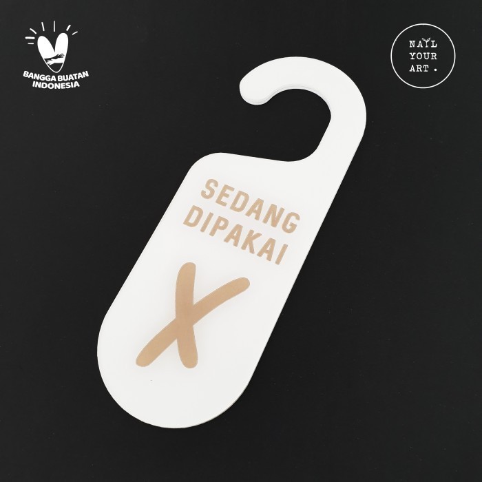 

Sign Gantungan Handle Pintu Tanda - KOSONG / SEDANG DIPAKAI - PUTIH EMAS