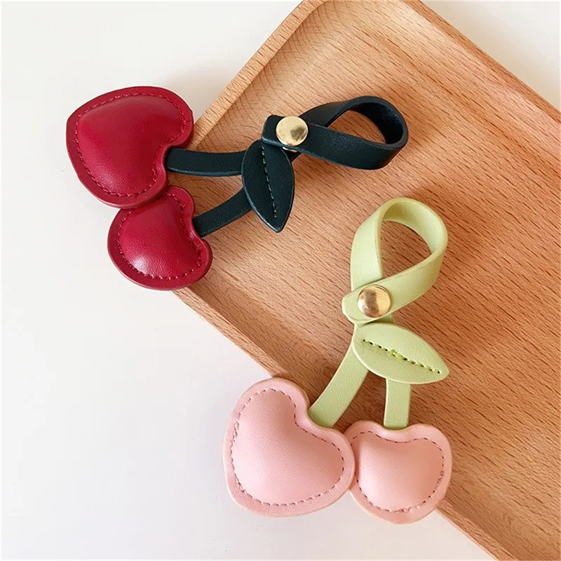 

Women Keychain Cherry Pendant Chelsea Creative Bag Schoolbag Love Leather Bag Charm Accessories Vintage Versatile Bag Keychain
