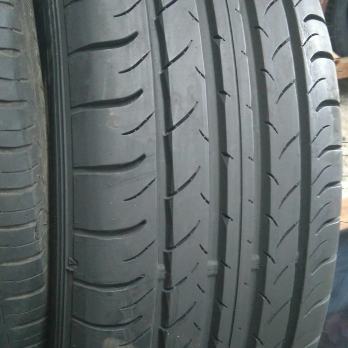 BAN MOBIL 215/55-17 RING RIM R17 COPOTAN SECOND BEKAS BRIDGESTONE