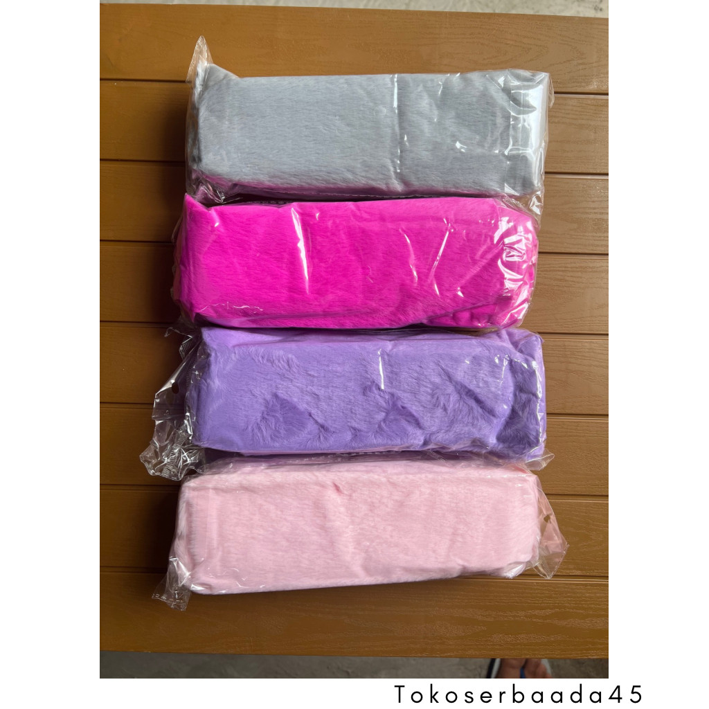 

1pcs Tempat Pensil Bulu Pouch Make Up Bulu Polos Wadah Pulpen Lucu Peralatan Sekolah ATK Kantor