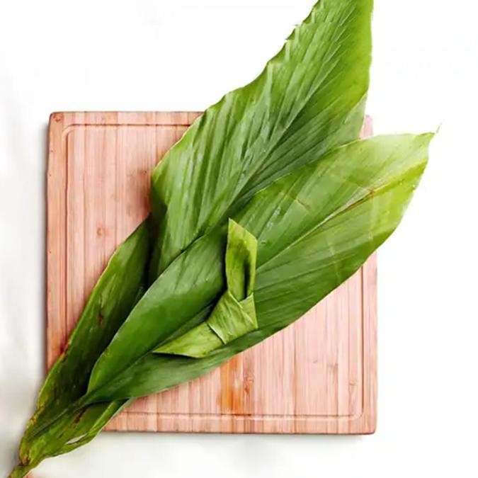 

Daun Kunyit / Tumeric Leaf - Bakoel Sayur Online