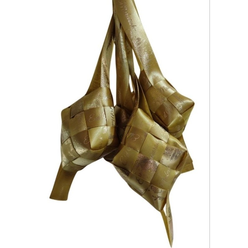 

1 BUAH KETUPAT JADIAN TULISAN EID MUBARAK • Pita Lebaran