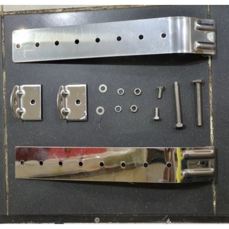 Breket lampu universal atap mobil