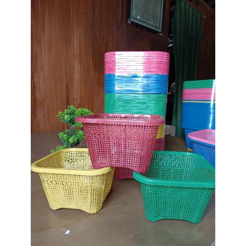 PAKET GROSIR 100 PCS WAKUL NASI PLASTIK SEGI EMPAT/KOTAK WAKUL HAJATAN /BESEK PLASTIK/CETING - Keran