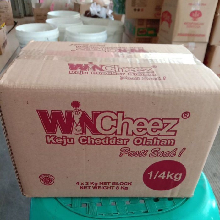 

1 DUS - Keju Cheddar Olahan WINCheez 1/4kg, 4 Blok