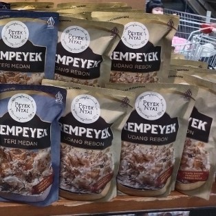 

peyeknyai udang rebon rempeyek 120gr