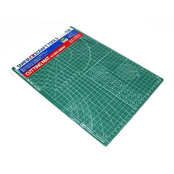 

Tamiya 74118 - Cutting Mat A4 size Green - Alas potong Tamiya