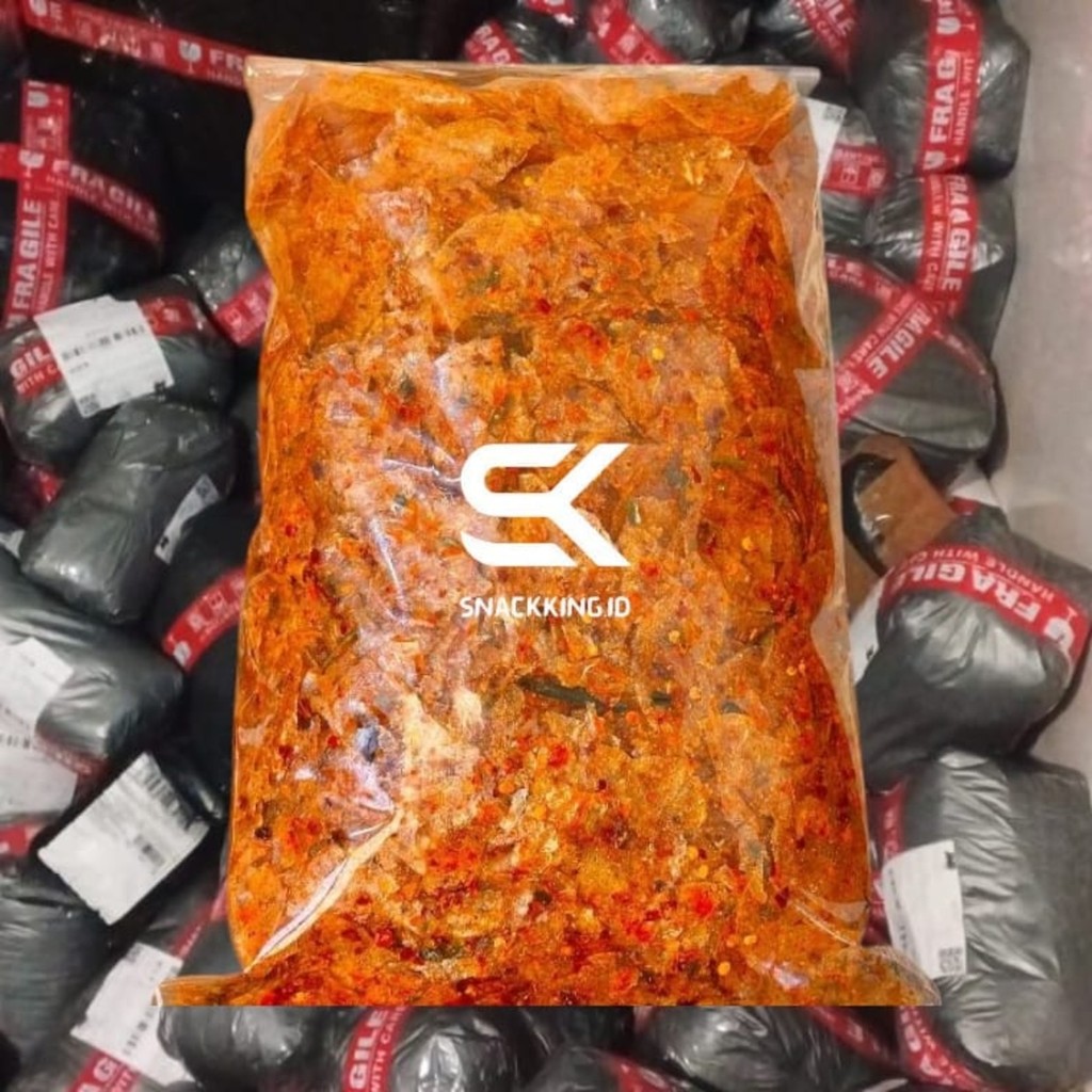 

kripca pedas extra daun jeruk 250gr / keripik kaca / kiripik kaca pedas bumbu melimpah / seblak kering kripca kripik kaca pedas daun jeruk / kripca pedas cabai asli