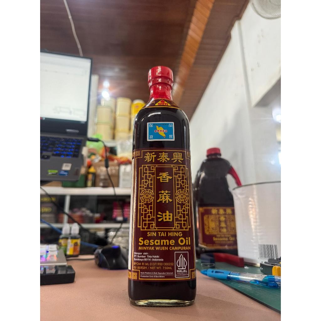 

Sesame Oil Sin Tai Hing / Minyak Wijen Sin Tai Hing - 750 ML