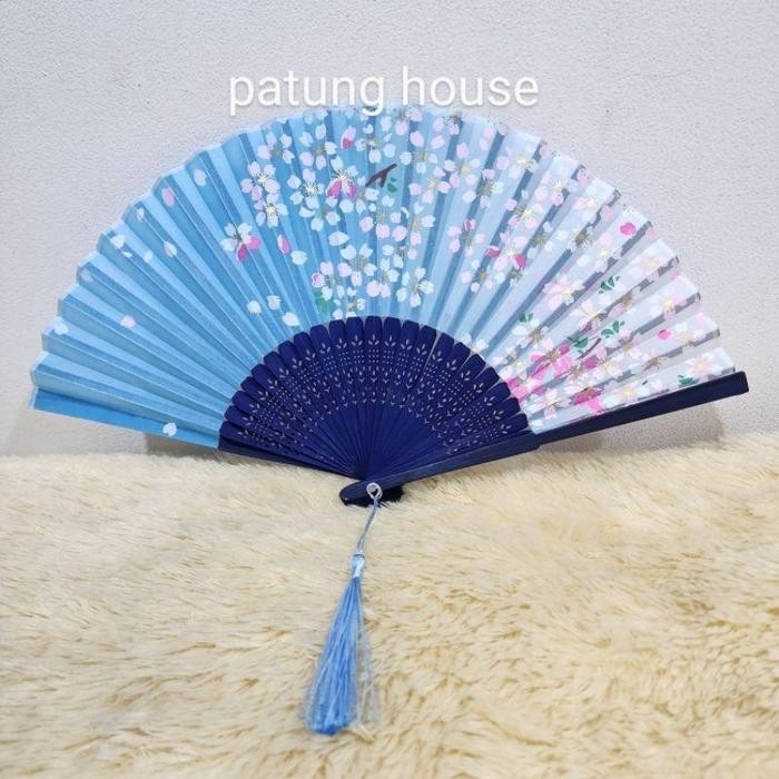 

Kipas Lipat Tangan Gaya Jepang China Tangkai Biru - Biru Muda, Standard