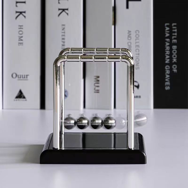 Newton's Cradle Pajangan Meja Pendulum Newton Hiasan Meja