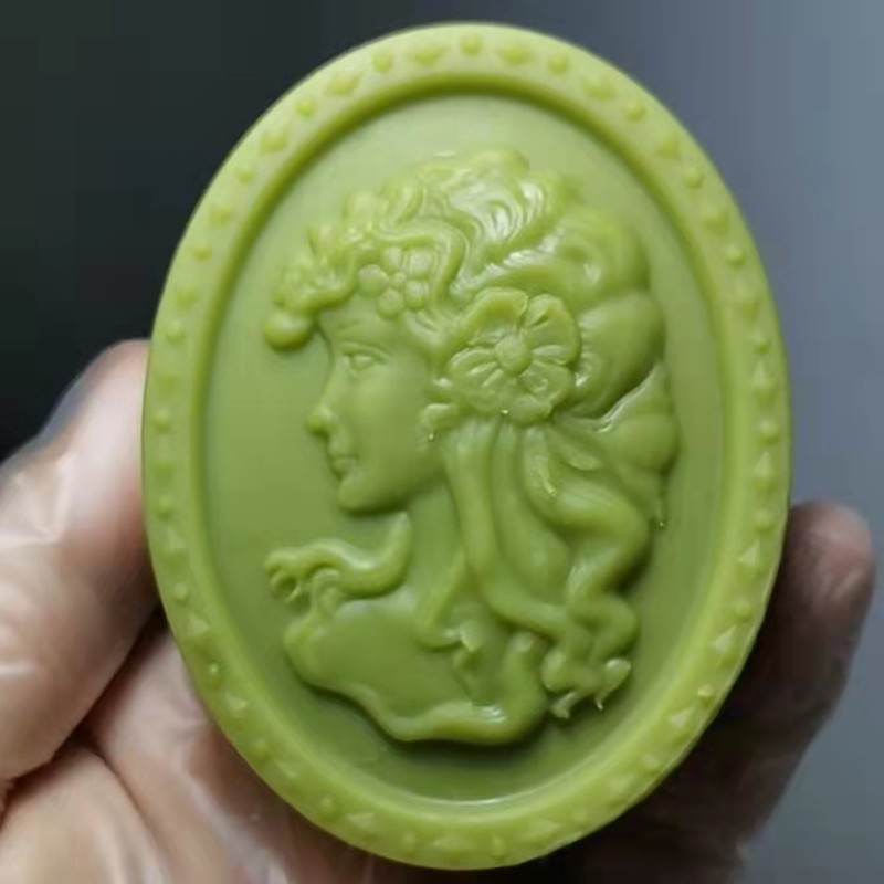 

Queen Soap Mold for Soap Making Silicone DIY Oval Queen Soap Molds Scented Candle Wax Molds 3D Chocolate Candy Molds