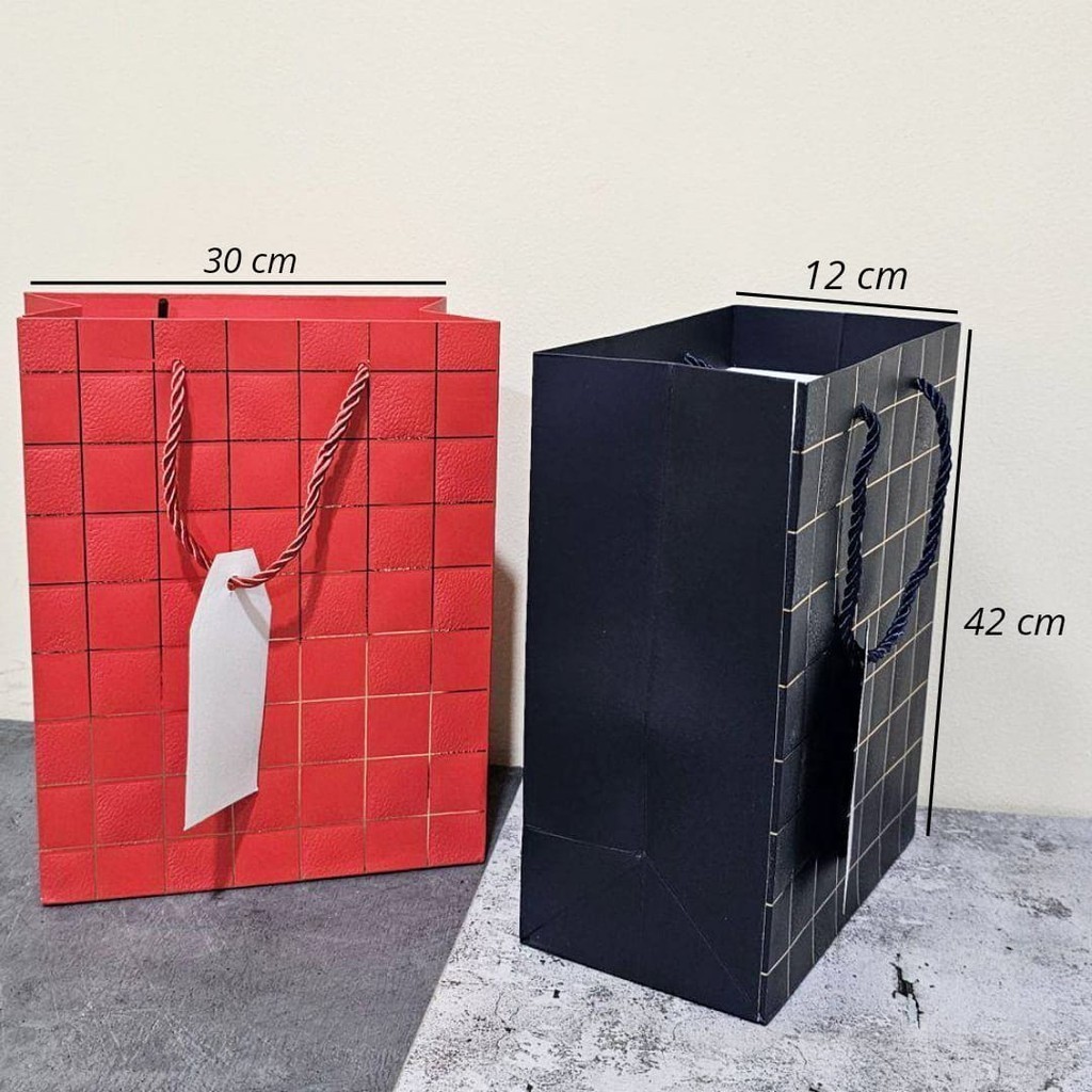 

MJ Hand Bag Kertas Emboss L/Goodie Bag/Tas Tenteng/Tas Kado/Tas Hadiah/Paper Bag