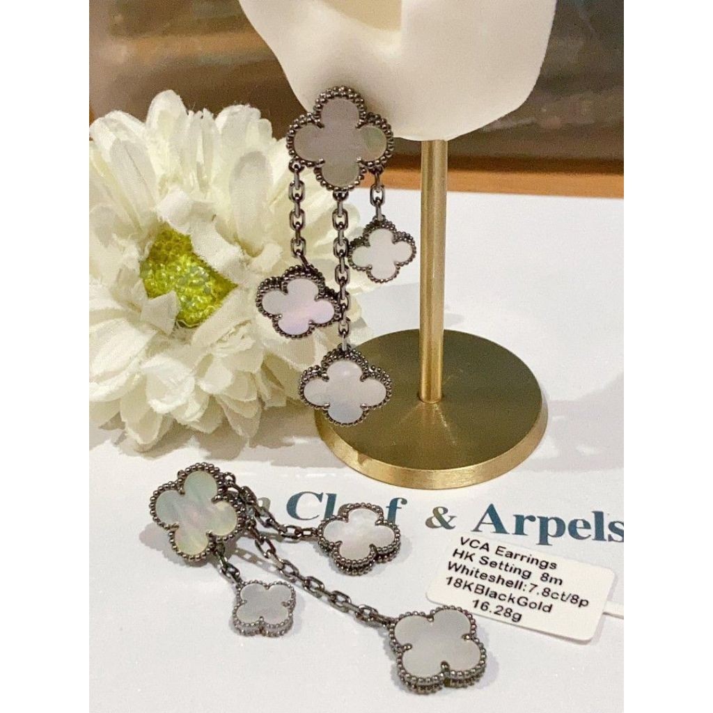 COD18K SAUDI GOLD PAWNABLE WG Dangling Earring 18k Gold Hk.setting