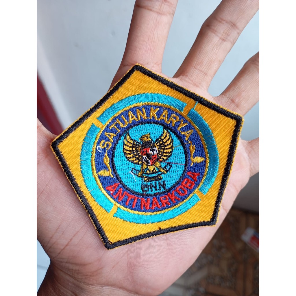 BADGE SAKA ANTI NARKOBA BORDIR SATUAN KARYA PRAMUKA