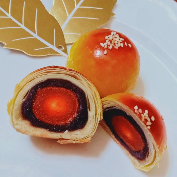

Pia Taiwan by DapurTaiwan - Kue taiwan -Yolk pastry - box of 6