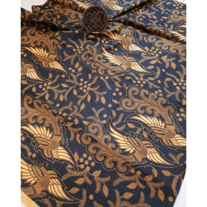 Kain Batik Laweyan Solo motif merak kembar ( Sogan )