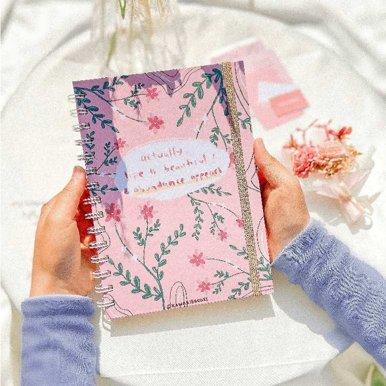 

Buku Tulis Catatan Diary Flower Series | Notebook Custom Hardcover | Notebook Ring A5 Isi 85 Lembar | Notebook Aesthetic Kado