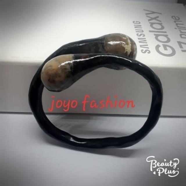 Gelang Akar Bahar Hitam Bonggol Berbatu Kembar Alami
