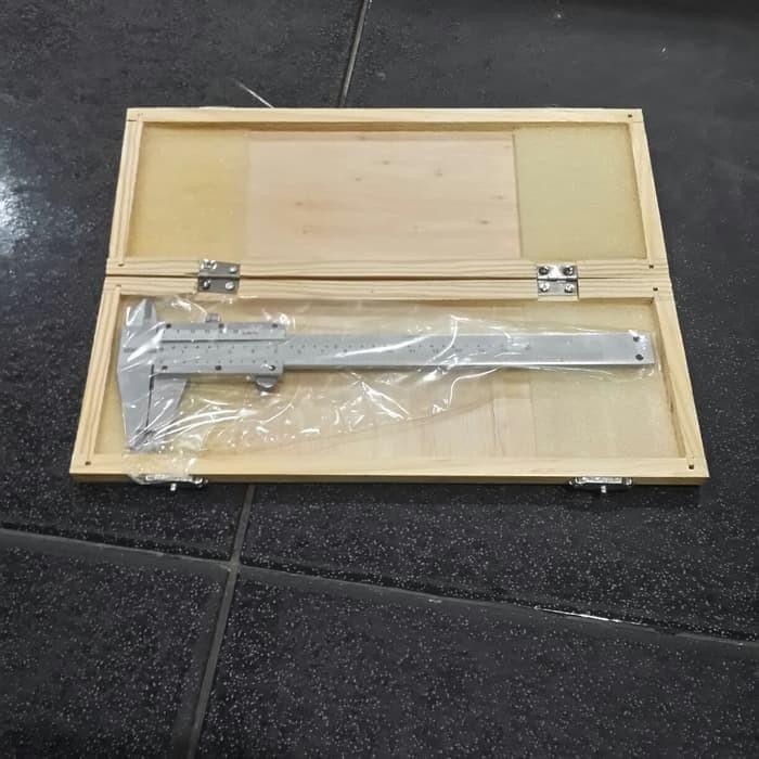 

Sketmat Besi 6 Inch/ Jangka Sorong 150 Mm X 0.02 Mm/Jangka Murah&Awet