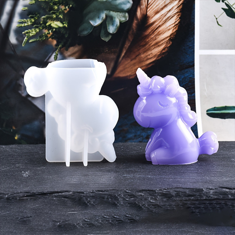 

1 Unicorn Silicone Mold - Flexible Translucent Craft Mold for DIY Soap, Resin, and Home Decoration Perfect for Creative Projects