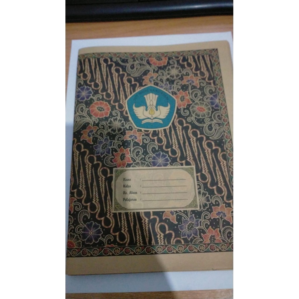 

SAMPUL BATIK KWARTO A5 ISI 5LEMBAR