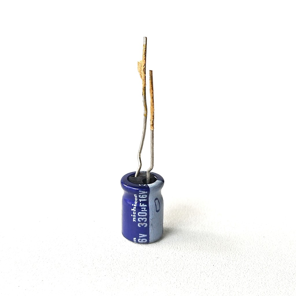 Kapasitor Elco 330uf - 16v 330uf16v 330uf/16v Capacitor