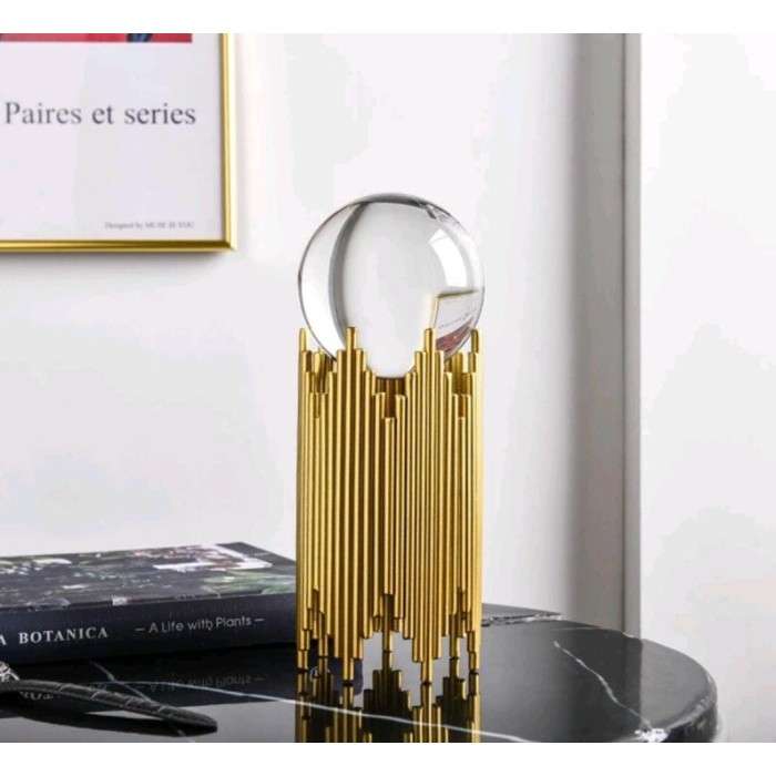DISKON Pajangan Meja Bola Kristal Crystal Ball Decoration Nordic Golden Metal Crystal Ball - ROW S