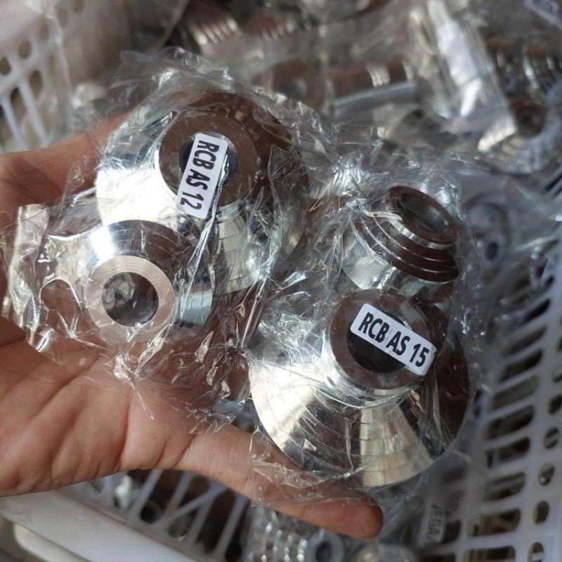 Bosh tromol depan velg Rcb As 12 as 15 Gearbox Velg depan RCB Bahan alumunium Sepasang