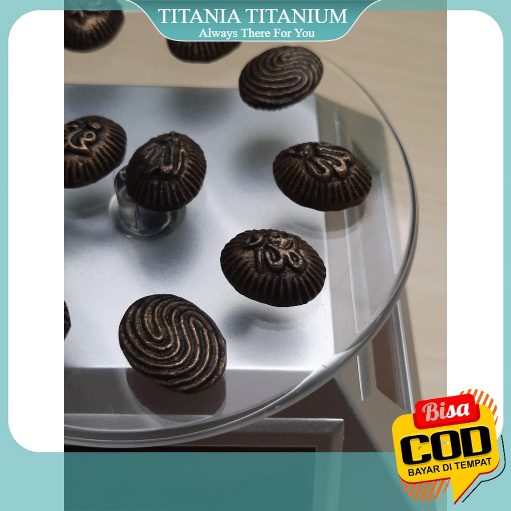 TITANIA. Batu Kuningan dengan Lafadz Allah & Nabi Muhammad bentuk sidik jari bahan Kuningan antik un