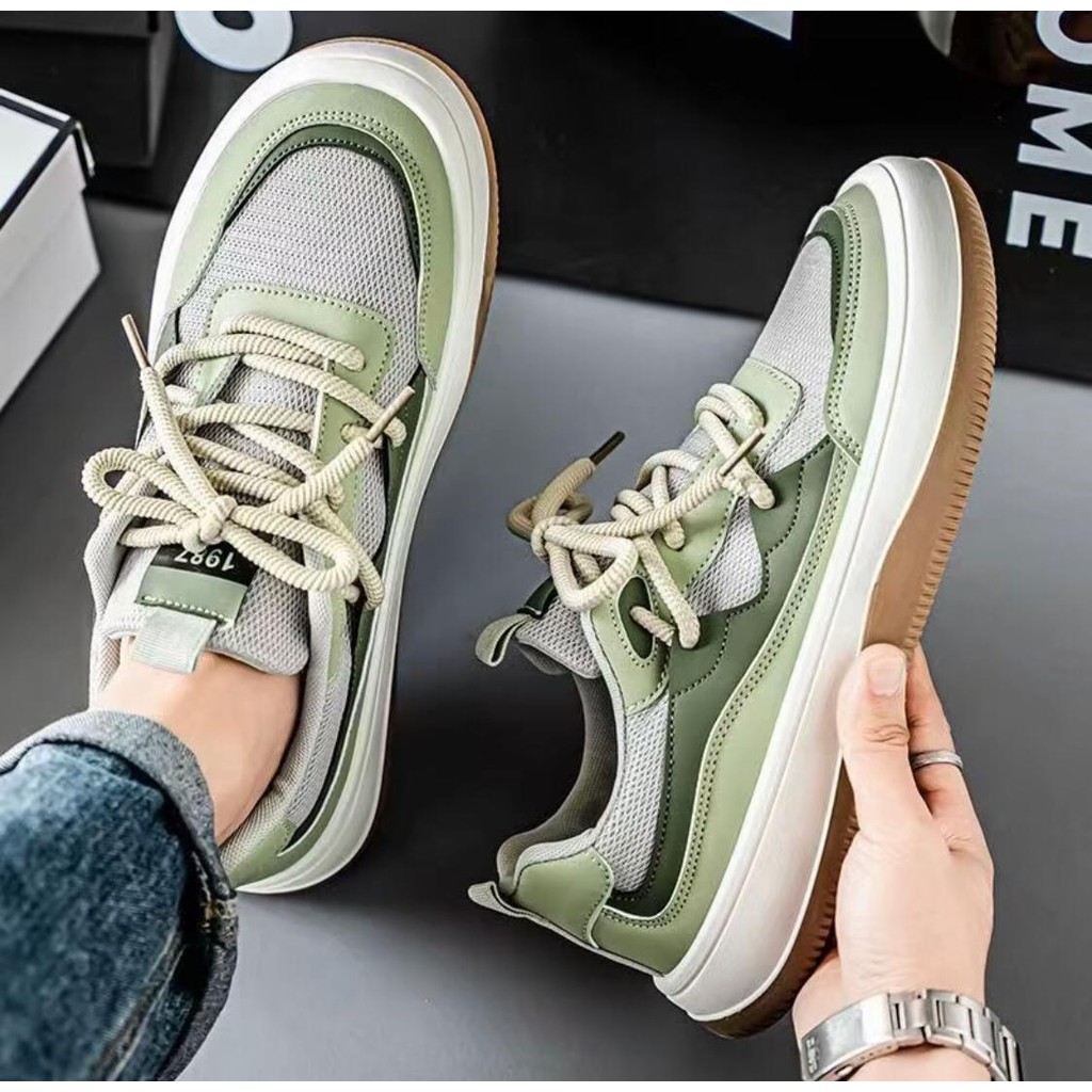 Sneaker CloudFoam : Sneaker Pria Empuk dan Nyaman Serbaguna
