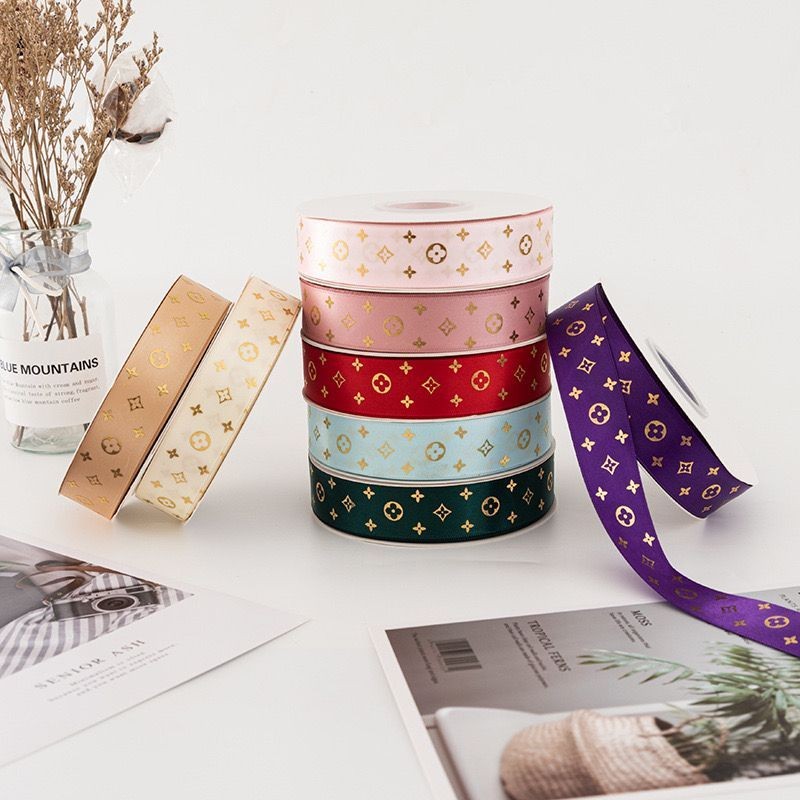 

[1ROL 25YARD] Pita Buket Bunga Model LV/ Pita satin / Pita kado / Pita Natal premium / Pita Hampers