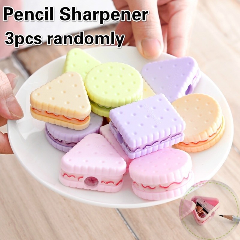 

3pcs/lot Creative Fresh and Cute Biscuit Pencil Sharpener Children's Pencil Sharpener Stationery Random Colors