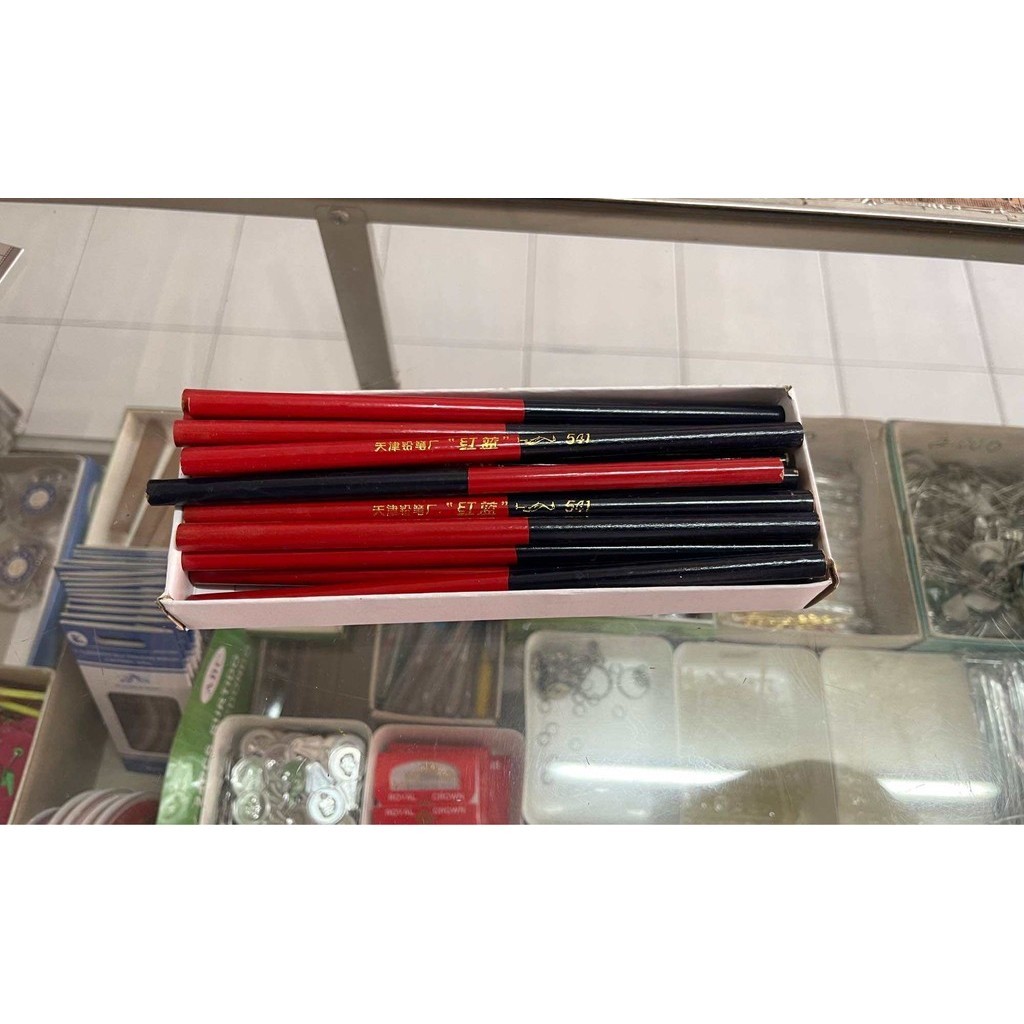 

Pensil Merah Biru Kecil / Pensil Pola Merah Biru Kecil Satuan / Pensil Pola Jahit