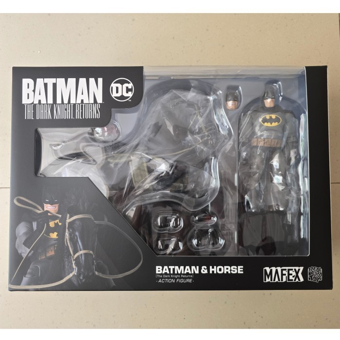 Medicom Toy Mafex 205 Batman & Horse Batman The Dark Knight Returns