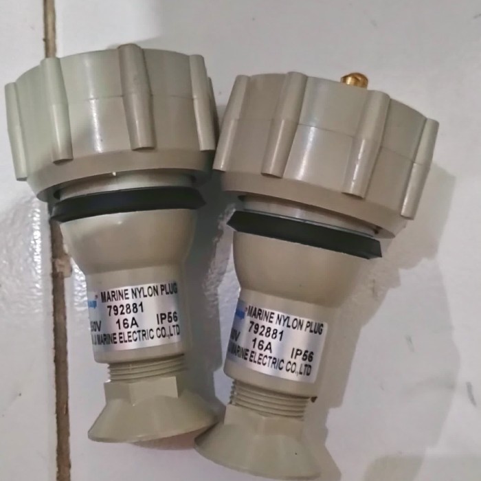 

IMPA 792881 Marine Nylon Plug HNA CTS101-3 3 Pin 250V 10A