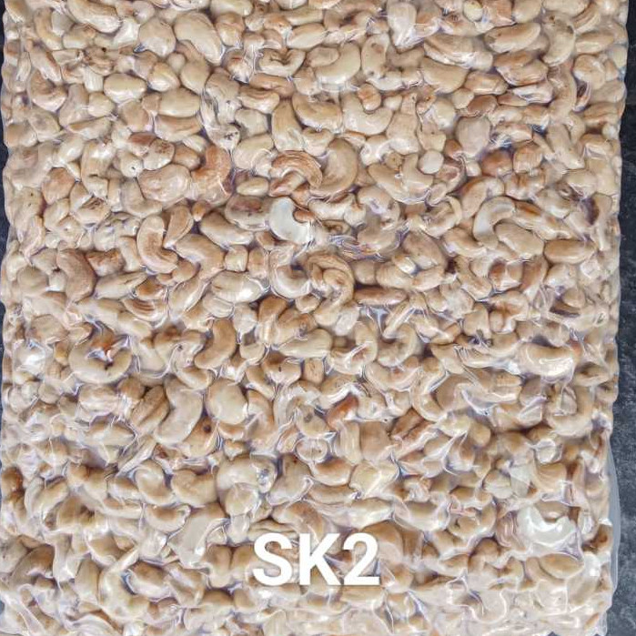 

Kacang Mede Mentah Mete Murah 1Kg SK2 ( Ada Bintik 2-3 )