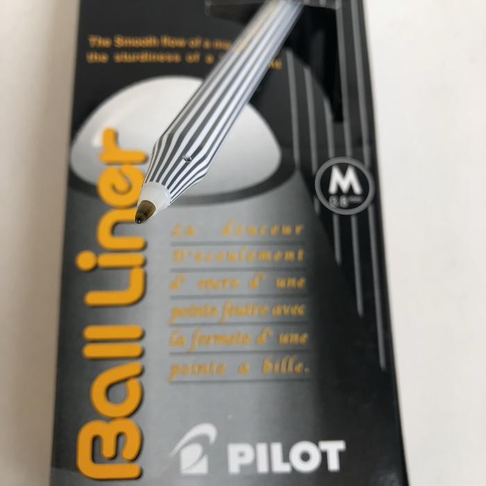 

PILOT Ball Liner black/blue pulpen untuk tanda tangan - Hitam