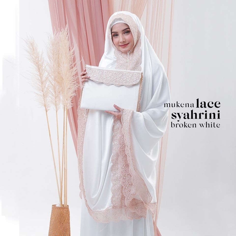Pusat Mukena Indonesia - Mukena Dewasa Velvet Lace Syahrini