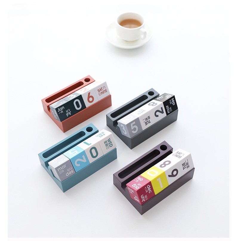 

2025 Creative Cube Shape Perpetual Calendar Phone Pen Holder Multi-function Desk Calendars Student Stationery