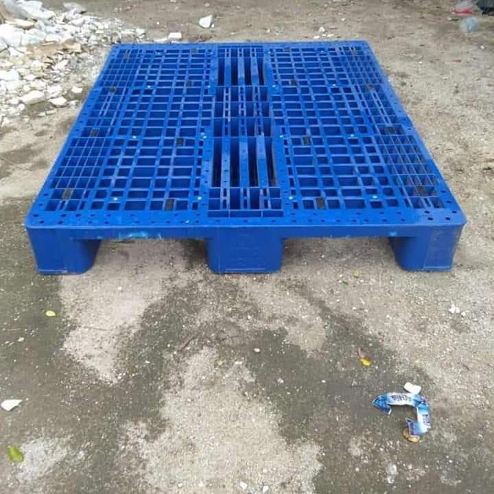 

pallet plastik M tipe EA 1210 uk. 100 x 120 x 15 cm