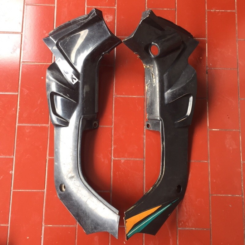 sayap dalam crypton cover body tengah sambungan sayap yamaha crypton original copotan