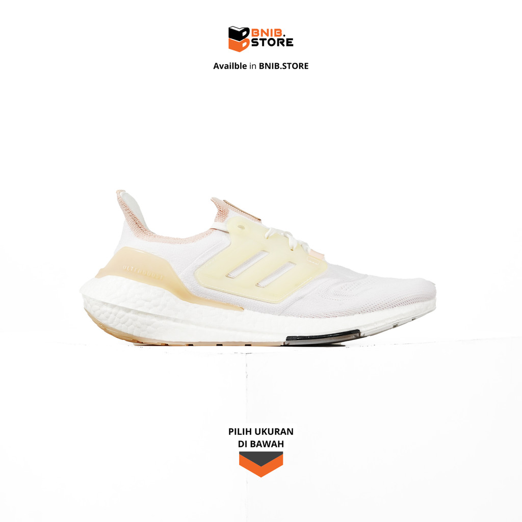 Sepatu Lari Pria Adidas Ultra Boost 22 White Halo Blush [GX8072] Original