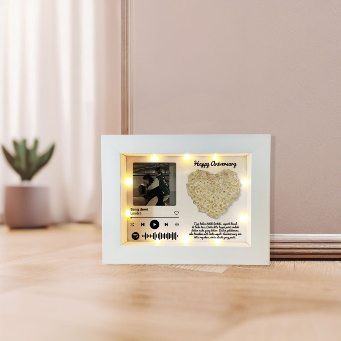 Kado Ulang Tahun Cewek Cowok Hadiah Wisuda Bingkai Foto Flower Frame3D - Bunga Love, Putih